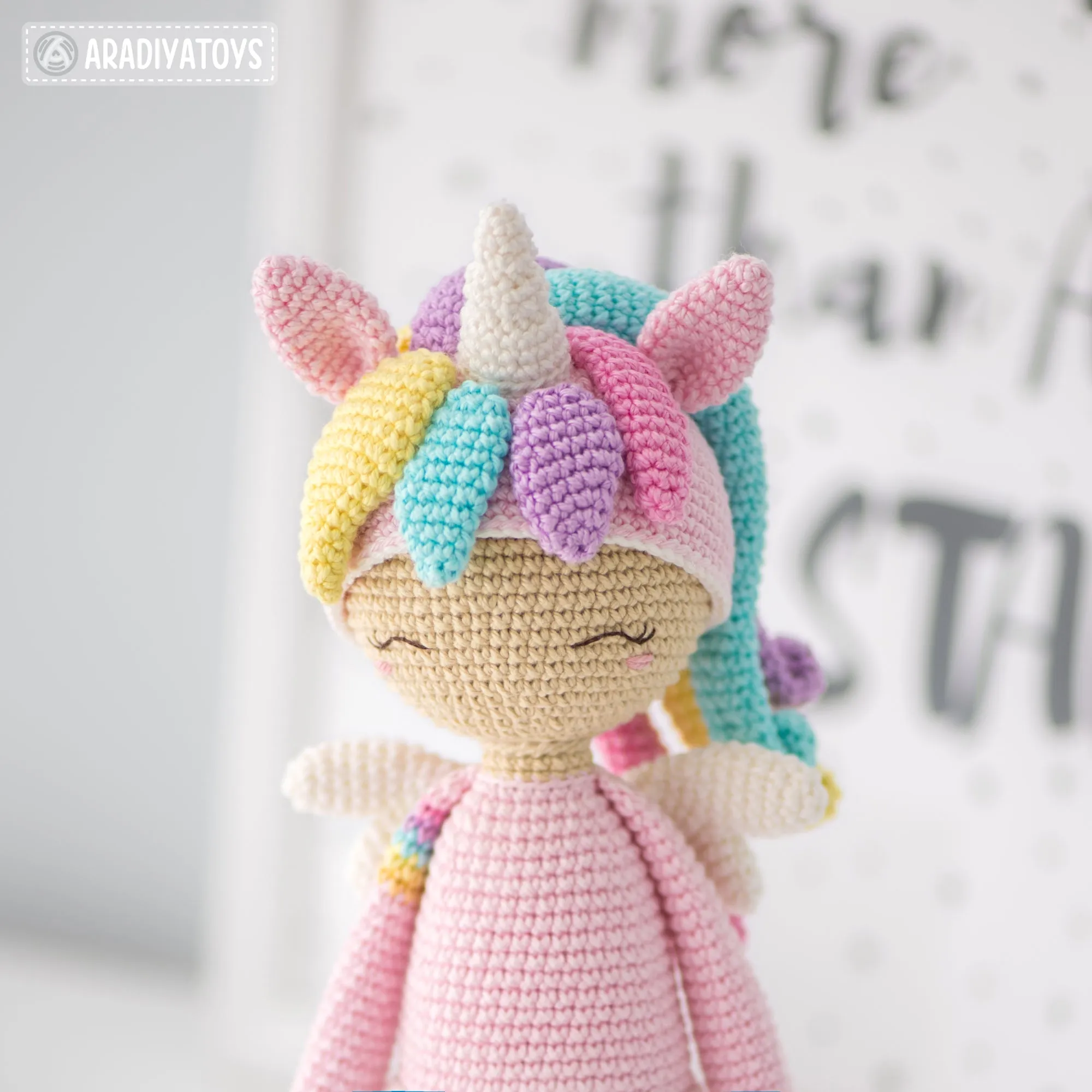 Friendy Emily the Unicorn from "AradiyaToys Friendies" collection / doll crochet pattern by AradiyaToys (Amigurumi tutorial PDF file)