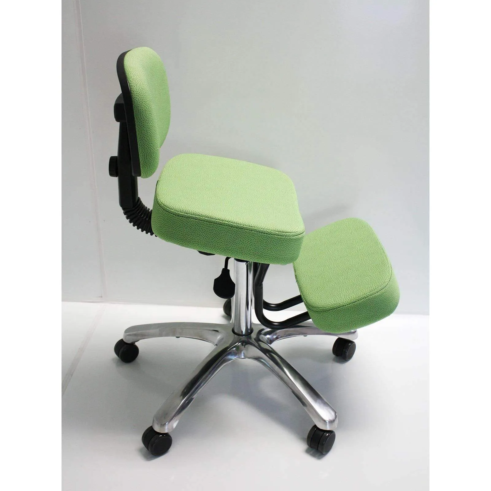 Jobri BetterPosture® Jazzy Kneeling Chair; BP1446