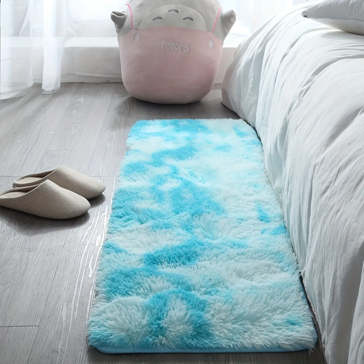 Luxury Nonslip Fluffy Bedroom Rug with Stylish Design