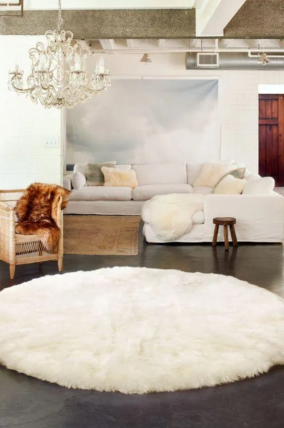 Natural Sheepskin Ivory Carpet - Round